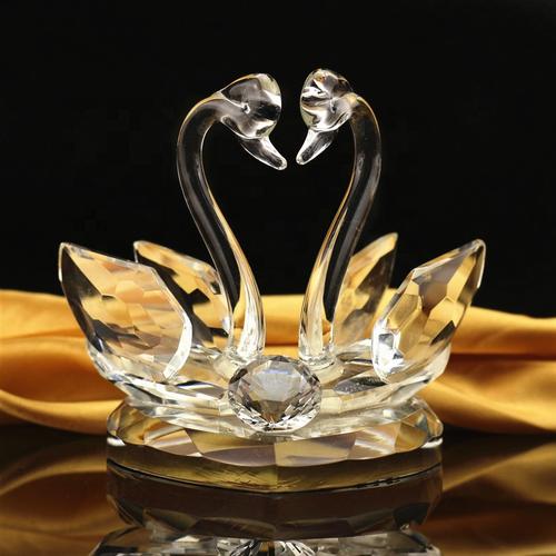 创新项目 2020 工厂批发定制婚礼返回礼品水晶玻璃天鹅雕像玻璃情侣